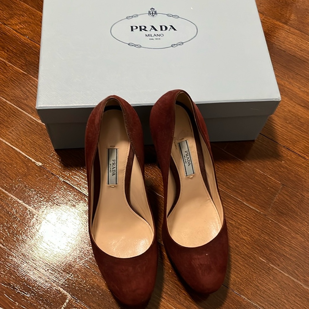 Prada Pumps